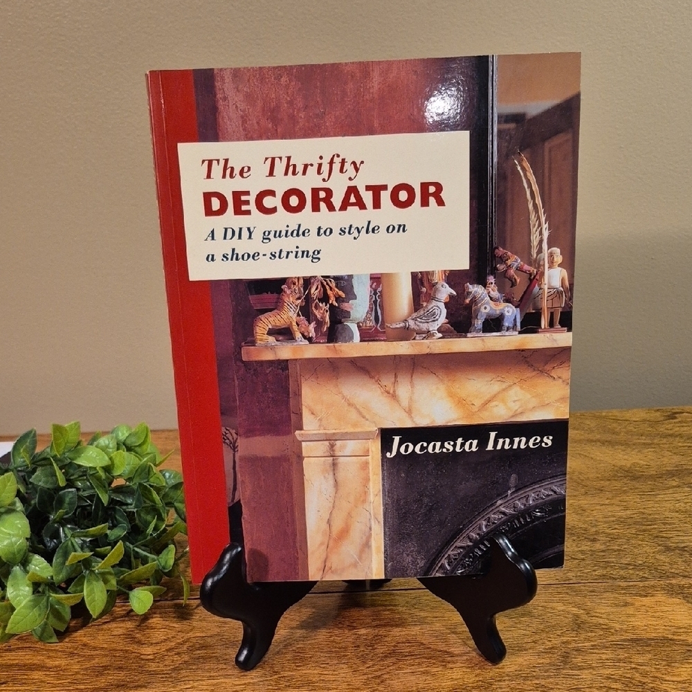 THE THRIFTY DECORATOR by Jocasta Innes 1994 Paperback Book